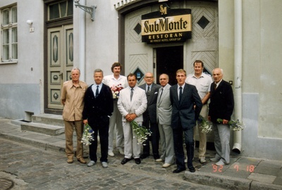Grupp Eesti olümpiasportlasi kokkusaamisel Tallinnas 1992  similar photo