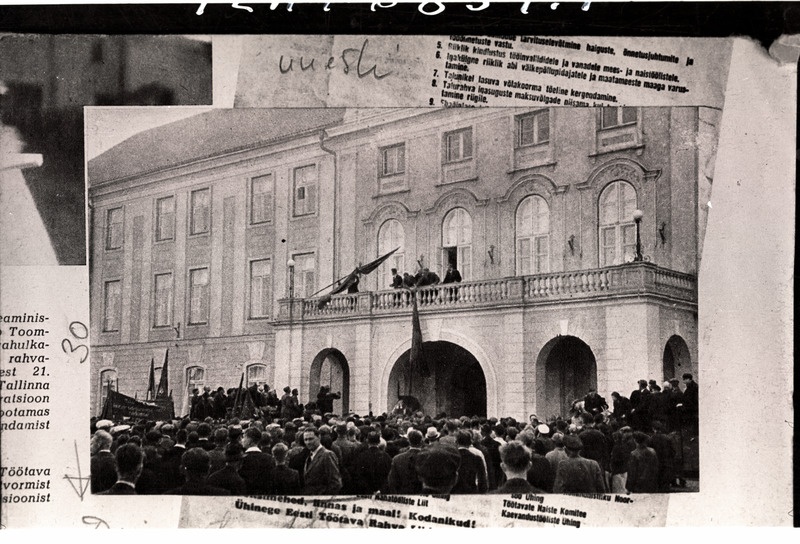 Tööliste demonstratsioon Toompea lossi ees, 21.06.1940.