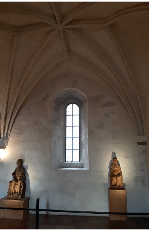 Turun linna, Nunnakappeli, ikkunasyvennys; sisäkuva rephoto