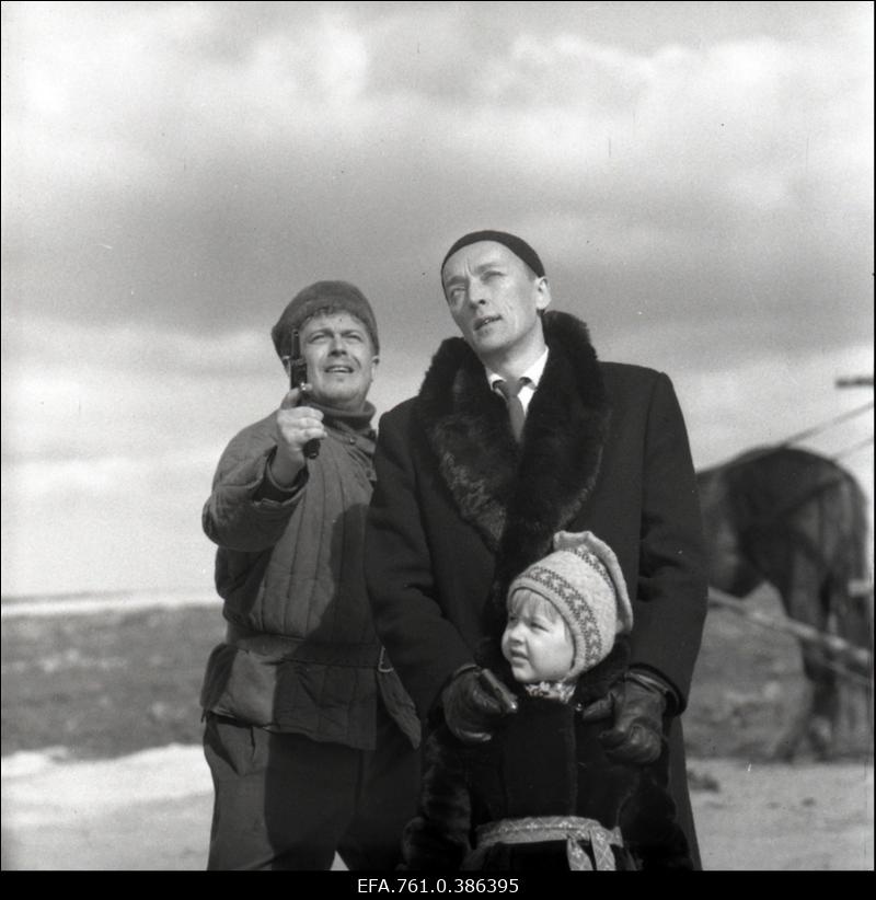 Filmi "Äratus" filmimine. Liina Lintrop Väikese Liisi osas. Sulev Luik Linnamehe osas. Jaan Rekkor Peeter Kängsepa osas.