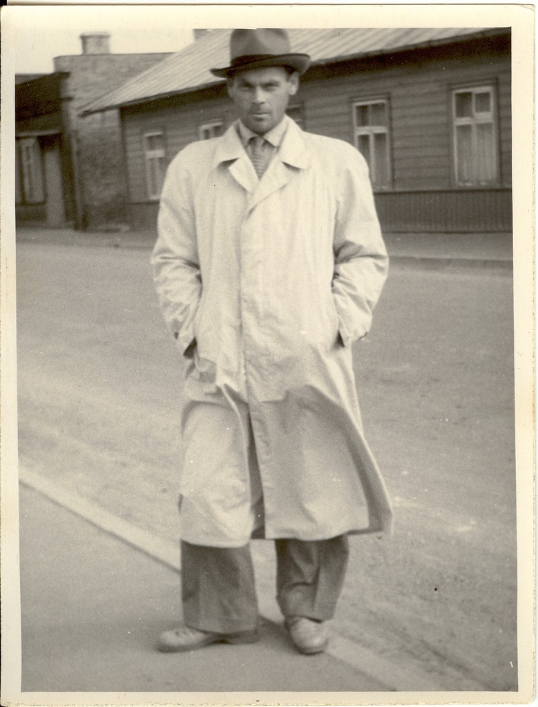 foto, Pärnu tänaval Paides 1960-ndatel a.