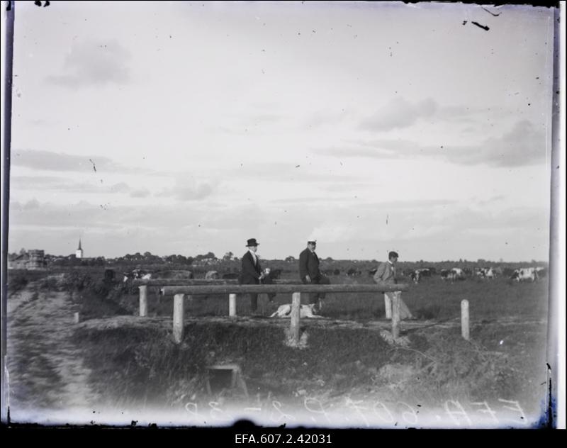 Purre üle oja Paide lähedal.