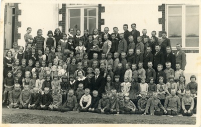 Iisaku kool u. 1936/37.a.  duplicate photo