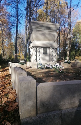 Julius Kuperjanovi hauamonument rephoto