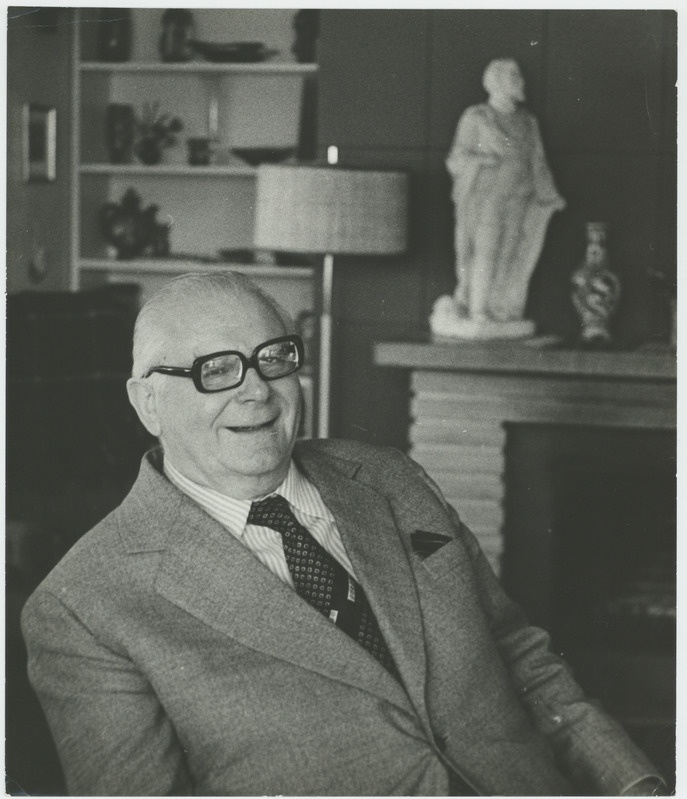 Poolportree. Laulja Tiit Kuusik