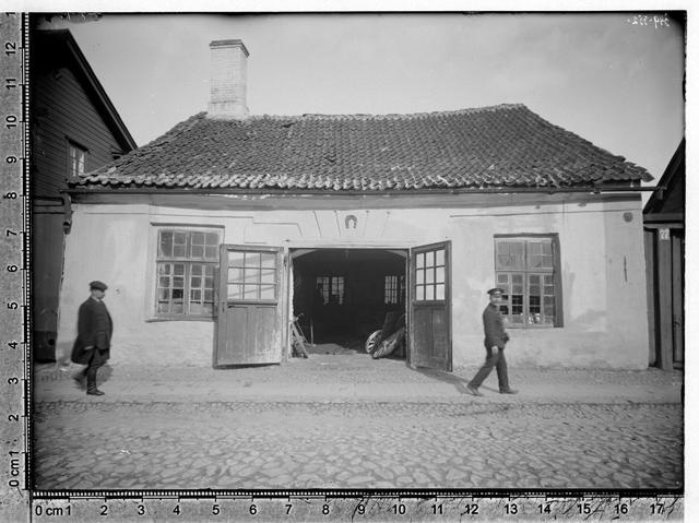 Sepikoda Peterburi tänav 77, nüüd Narva maantee