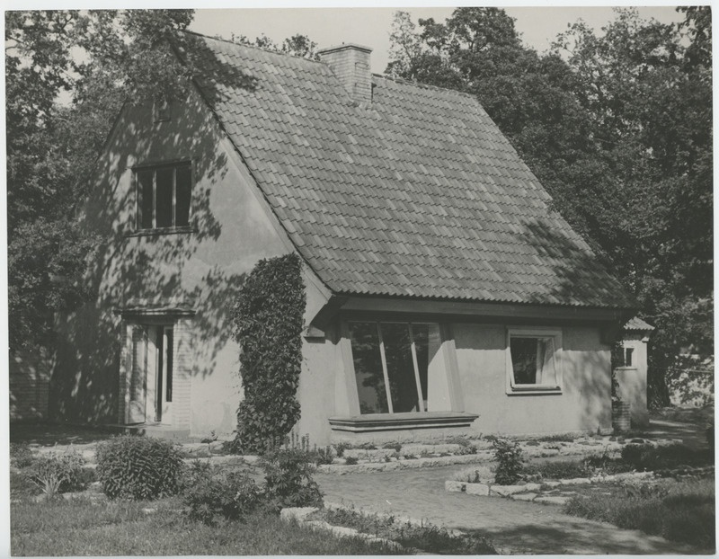 Tallinn, individuaalelamu Maarjamäel.