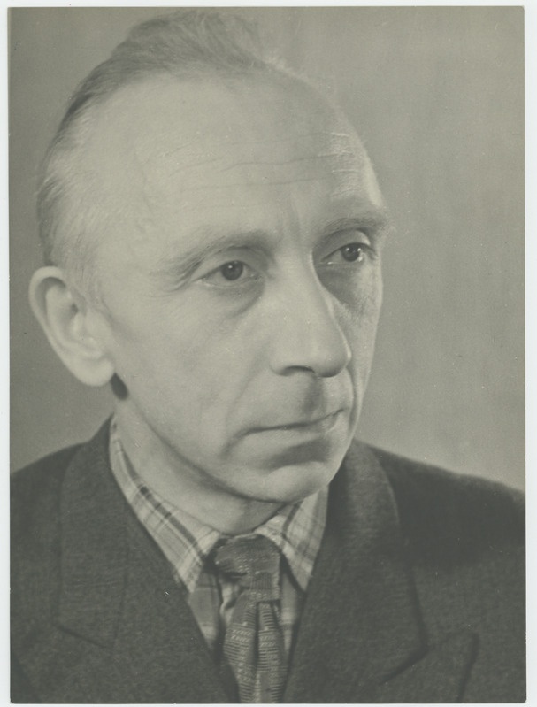 Lenini preemia laureaat V. Rüütel.