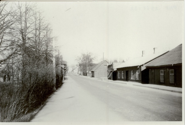 foto ja negatiiv Paide Pärnu tänava algus 1987