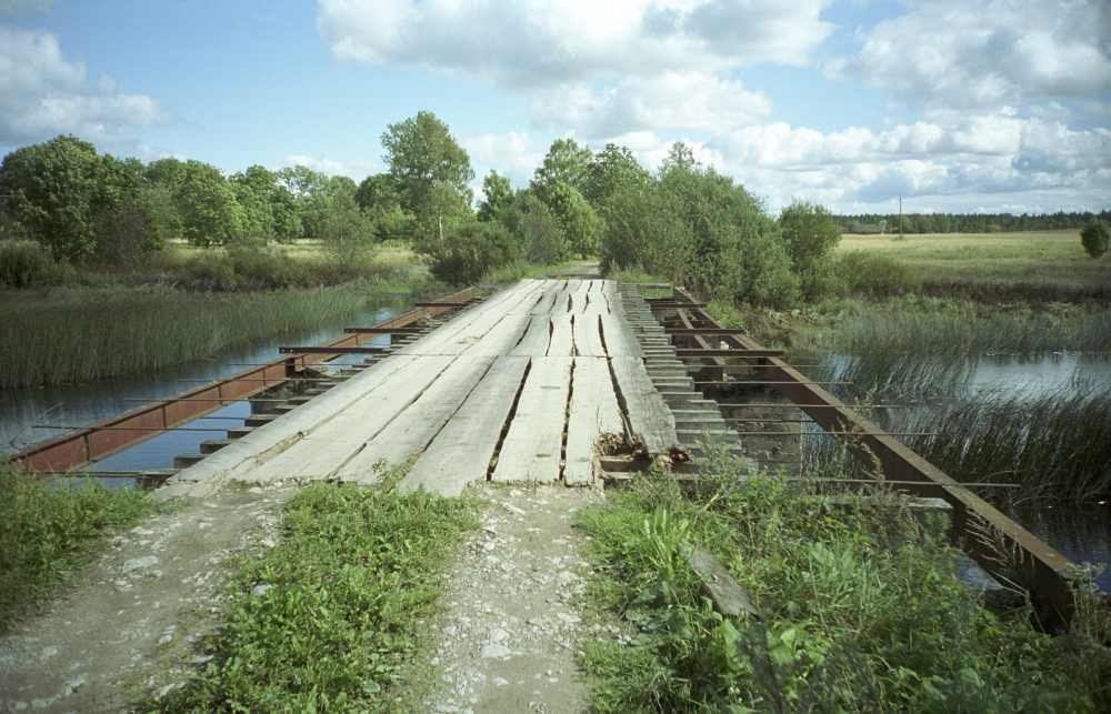 Sild Kohatu külas Kasari jõel