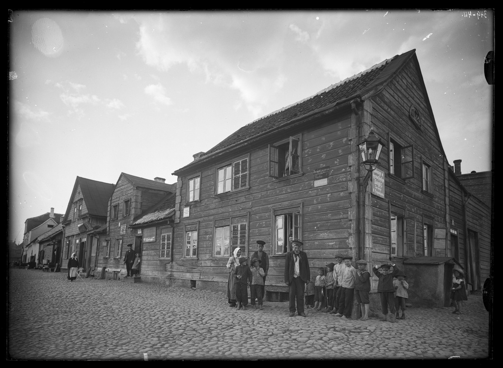Maja Kalaturu tänav 14