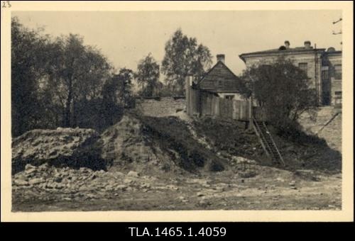 Lasteaed (lammutatud) Harju värava ees.