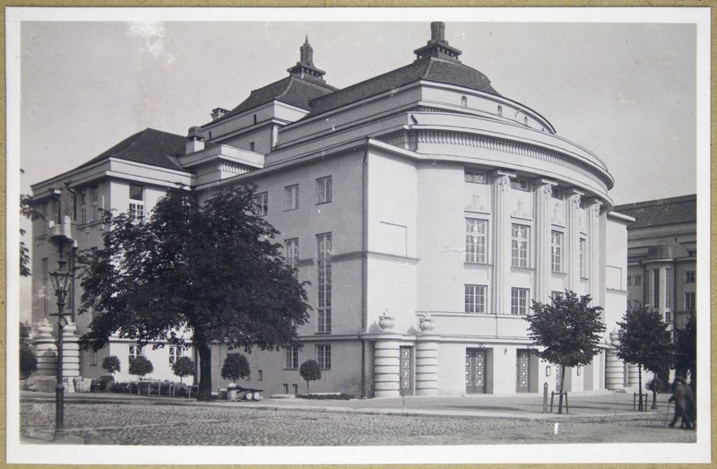 Teater "Estonia" - vaade edelast