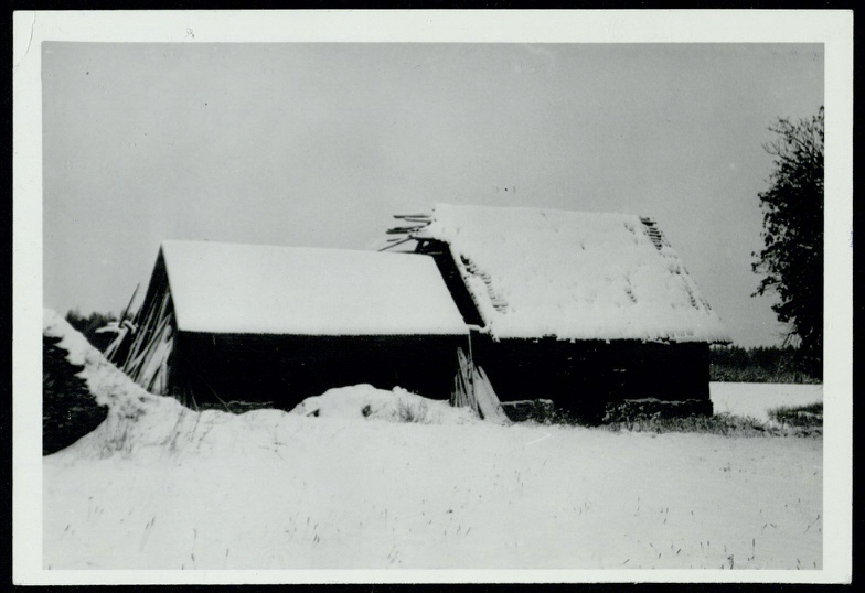 Turn the manor's horses tall. November 1976.