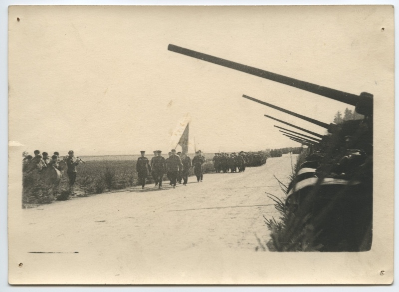 Tankide kolonni "Lembitu" üleandmine väeosale