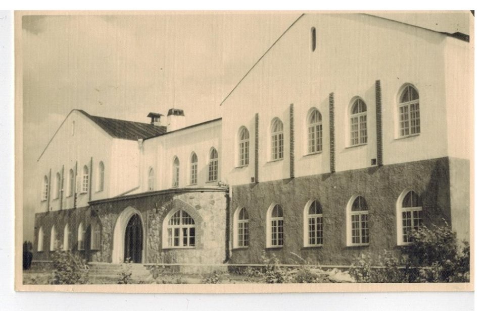 Vändra Gymnasium in 1930