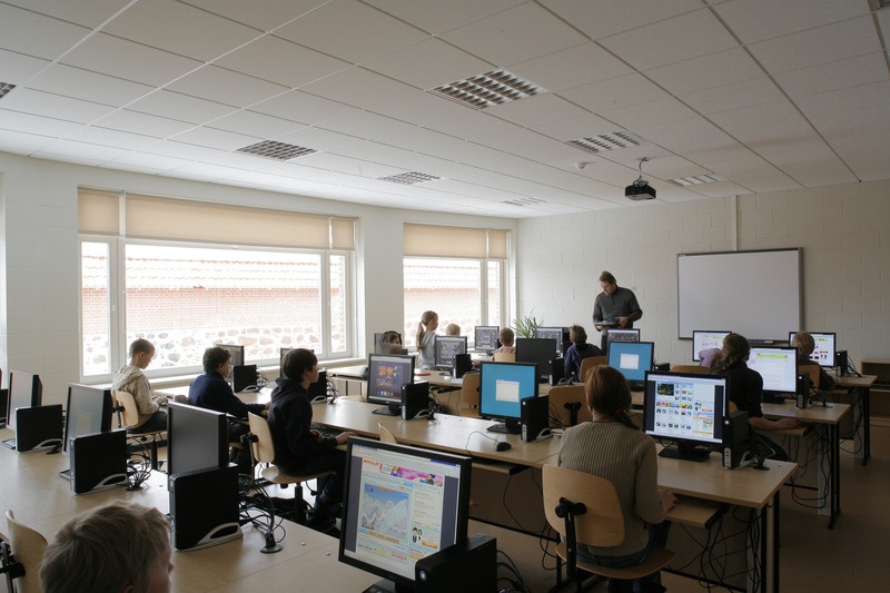 Heimtali (Raudna) põhikooli spordihoone. Arhitekt Peep Jänes