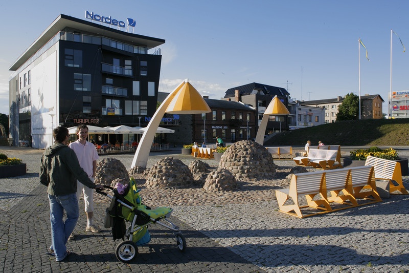 Rakvere keskväljak / Turu plats ja hoonestus
