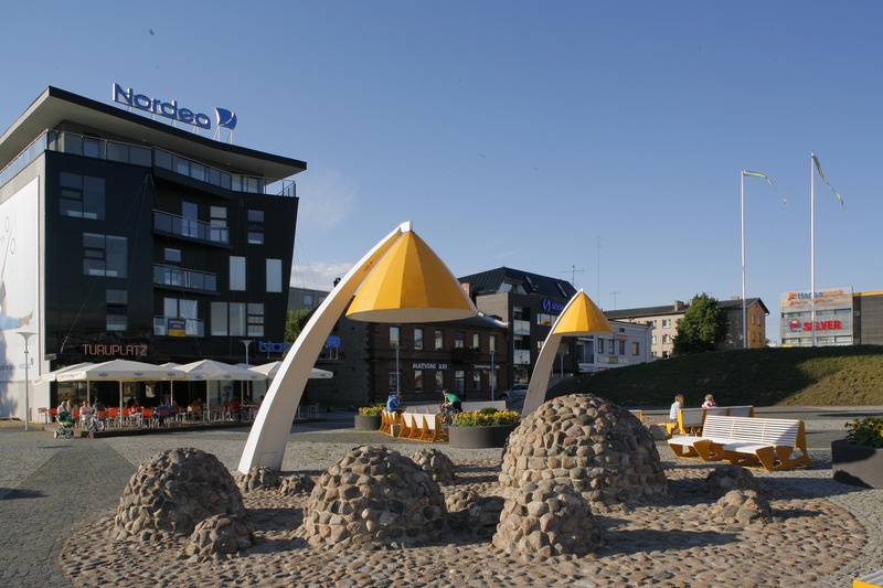 Rakvere keskväljak / Turu plats ja hoonestus