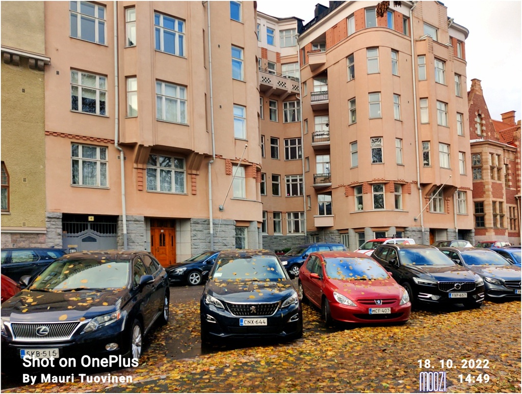 Maurinkatu 4, ns. Ramsayn talo. Riihimäen lähdeveden myyjä hevosrekineen talon edustalla. rephoto