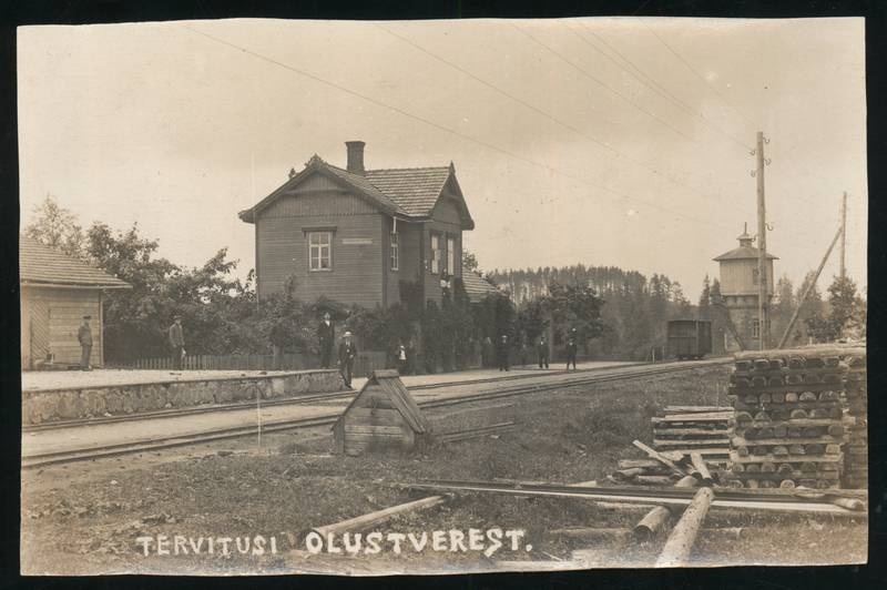 fotopostkaart, Suure-Jaani khk, Olustvere raudteejaam, kaev, veetorn, inimesed, jaamahoone, u 1925
