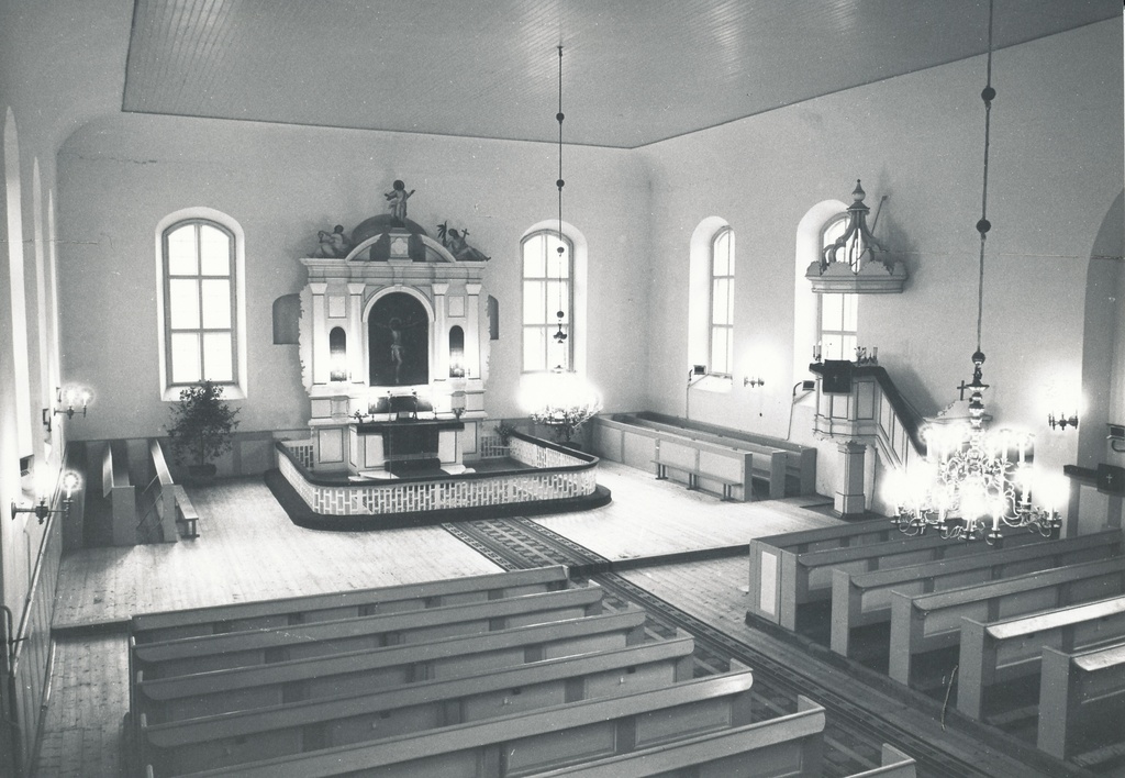 Foto Rõuge kiriku sisevaade 1986.a. oktoobris.