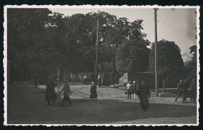fotopostkaart, Viljandi, Vaksali tn ja Kiriku allee nurk, Viljandi mõis, õunaaed, müüri lammutamine, suvi 1924, foto J. Rist  similar photo