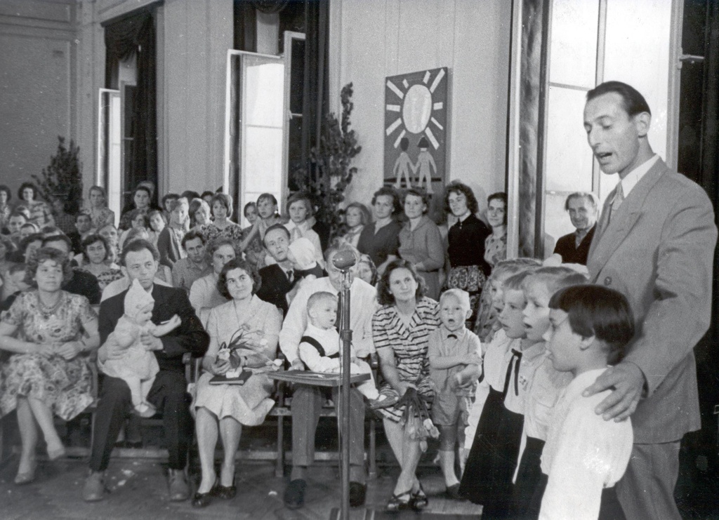 Foto. Laste nimepäevad Vastseliina kultuurimajas.