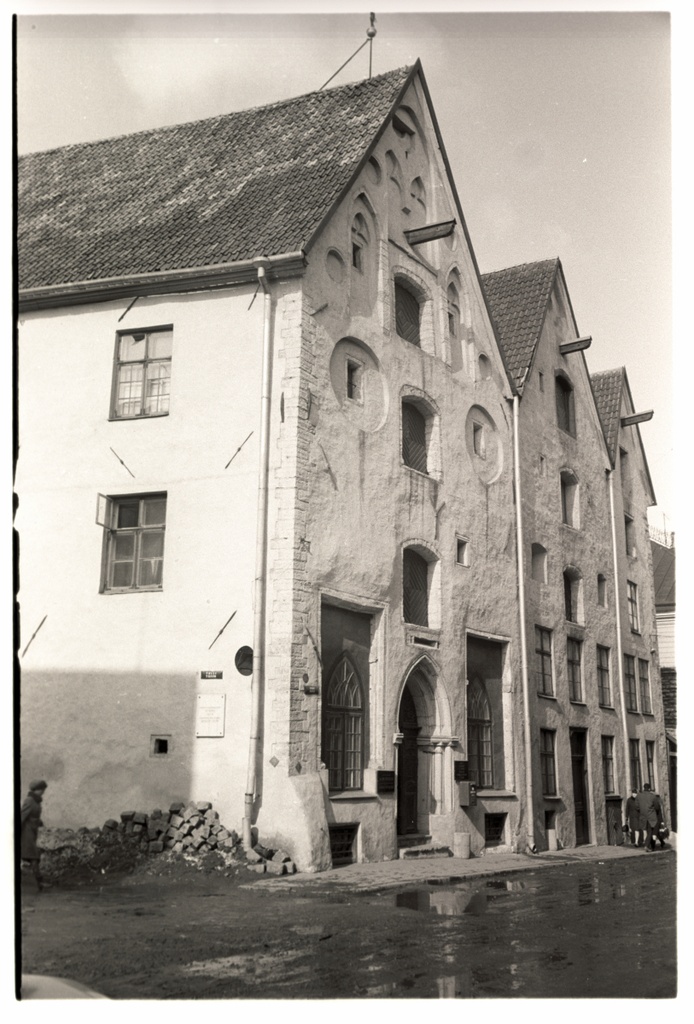 Hoonetegrupp "Kolm õde"