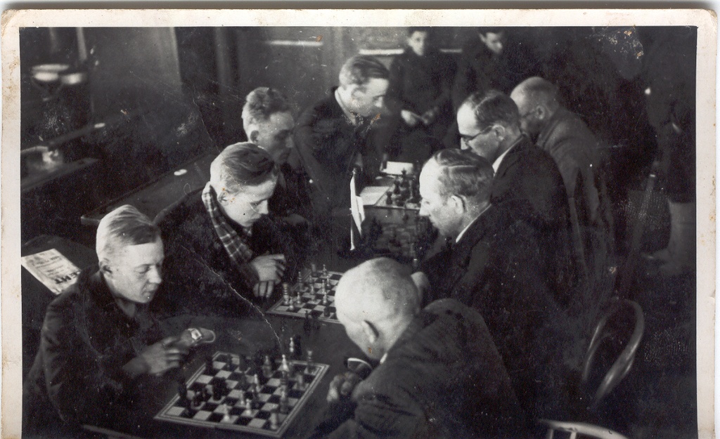 Foto. Malevõistlused Adiste ja Vanaküla võistkondade vahel 1938.a.  Albert Ivaski foto