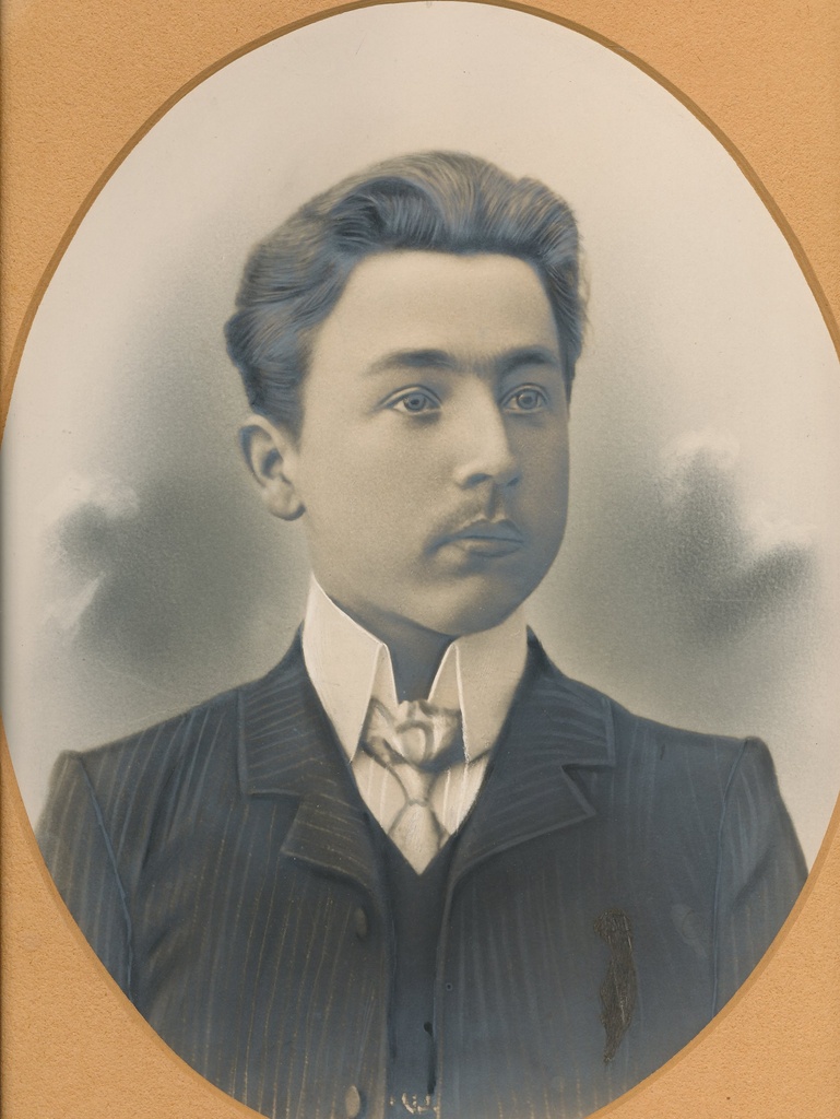 Foto. Priidu Puusepp Võru poeglaste Gümnaasiumi õpetajana 1918-1920.aastail.