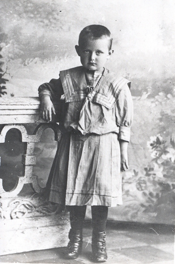 Foto. Elsa Maasik 5 -6 aastasena.