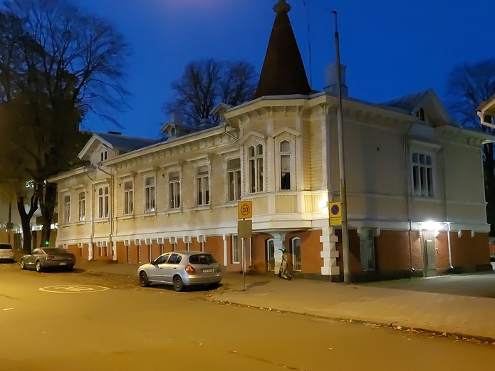 Sairashuoneenkatu 1, Turun kaupungin asemakaavaosaston rakennus.; yleiskuva rephoto