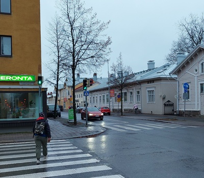Katunäkymä Puutarhakadulta (Puutarhakadun ja Sairashuoneenkadun risteyksestä). rephoto
