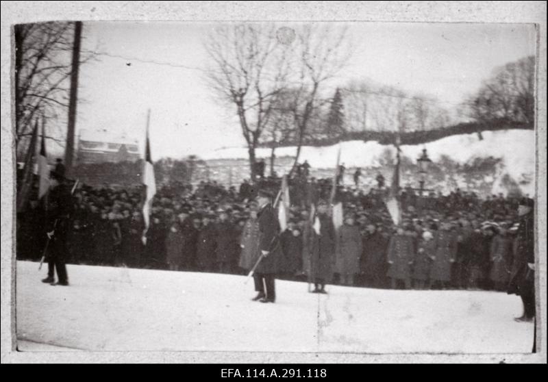Mereväe I aastapäeva 21.dets.1919.a. puhul kingitud album. Vambola, Lembitu, Lennuk, väiksemad laevad, nende meeskonnad.