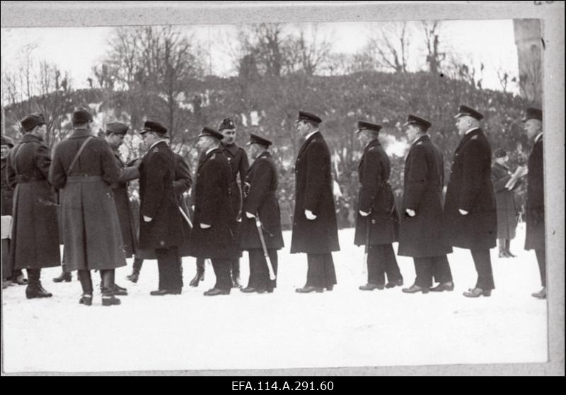 Mereväe I aastapäeva 21.dets.1919.a. puhul kingitud album. Vambola, Lembitu, Lennuk, väiksemad laevad, nende meeskonnad.