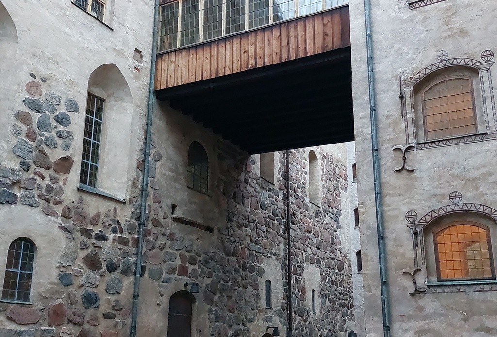 Turku Castle during the fire and after the fire rephoto