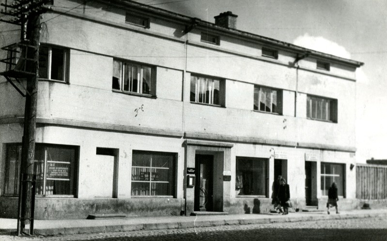 Rakvere, Rohuaia ja Laia tänava nurgal