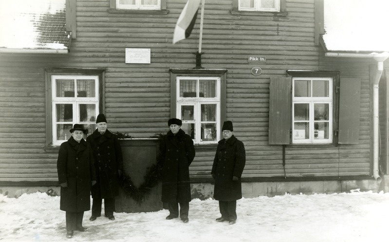 Mälestustahvli avamine Jakob Liivi majale