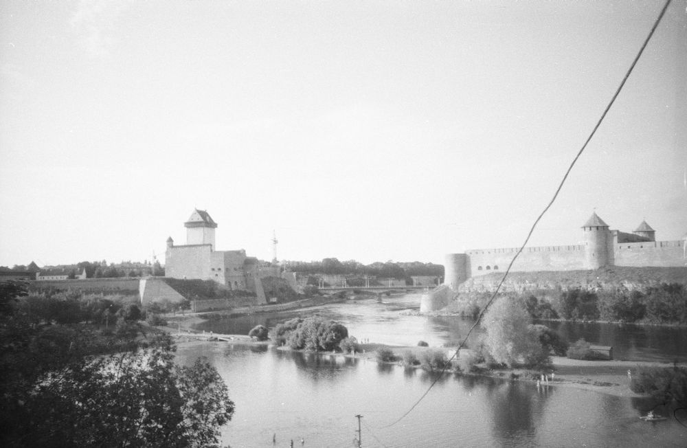 Vaade Narva Hermanni ja Jaanilinna linnustele