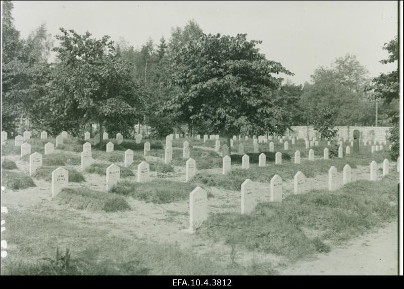 I maailmasõjas 1918 langenud ja surnud Saksa keisriarmee sõdurite hauad Tallinna garnisoni (Kaitseväe) kalmistul.