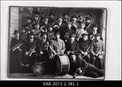 Arvatavasti Suure-Jaani puhkpilliorkester 20. sajandi alguses, grupifoto. Koopia  duplicate photo
