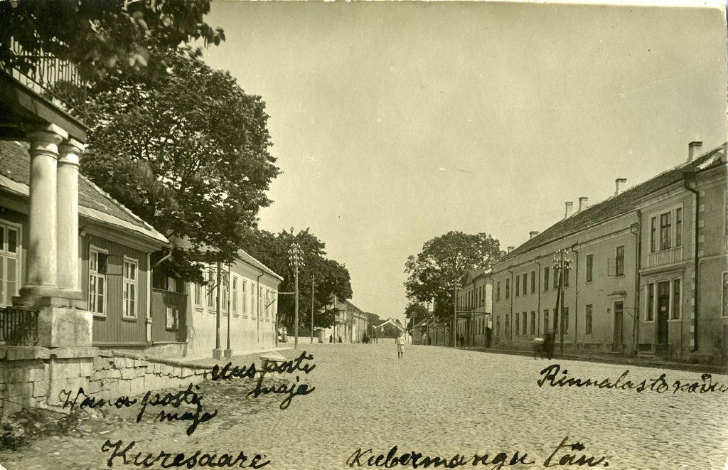 Kuressaare, Tallinna tänav, vaade kesklinnast Ruubi poole
