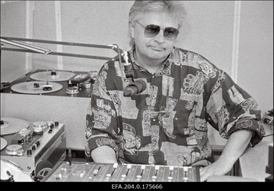 Laulja Ivo Linna.  duplicate photo