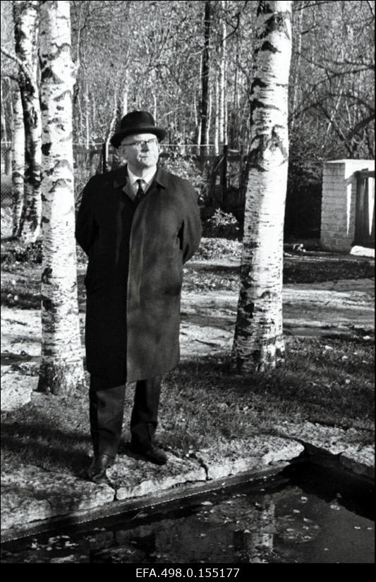 RAT “Estonia” ooperisolist Tiit Kuusik oma kodus Meriväljal.