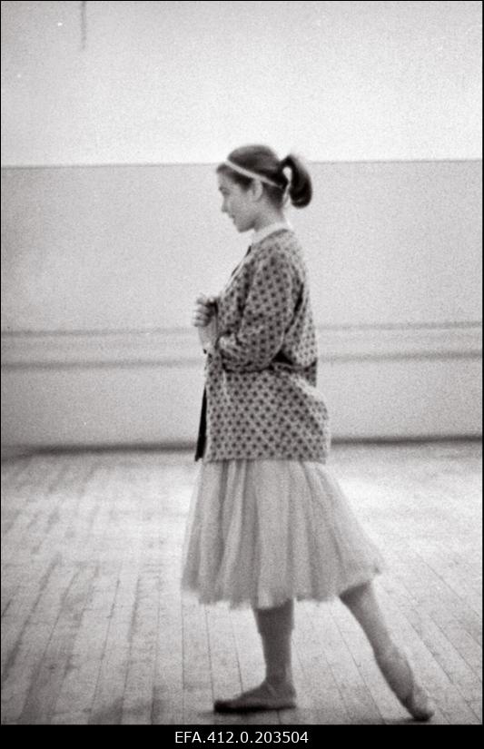 RAT Estonia balletisolist Helmi Puur A. Adami balleti "Giselle" proovis.
