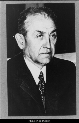 Kangro, Bernhard - Rootsis elav eestlasest kirjanik ja kirjandusteadlane.  duplicate photo