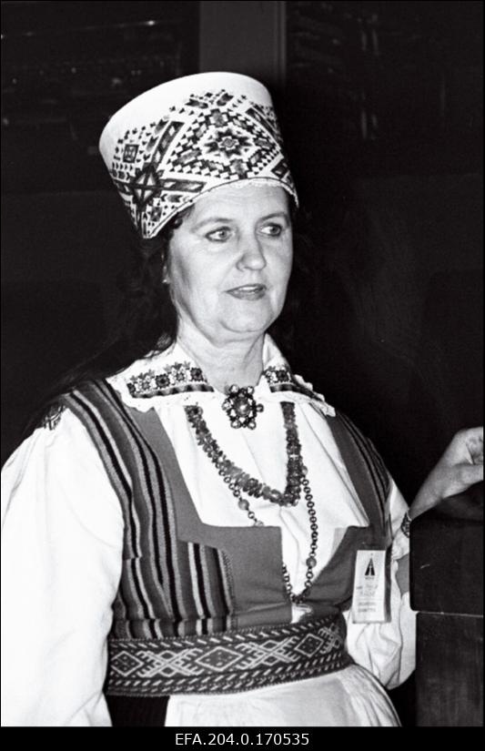 Folklooriassotsiatsiooni Baltica president rahvaluuleteadlane Ingrid Rüütel rahvusvahelisel folkloorifestivalil Baltica 1992.