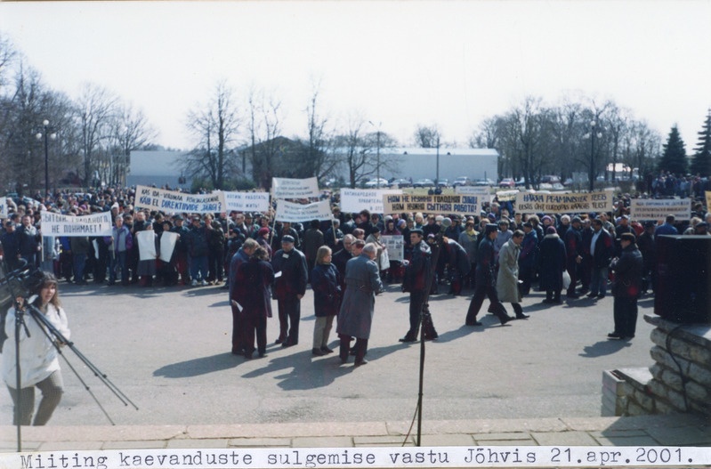 Miiting kaevanduste sulgemise vastu Jõhvis 21.apr. 2001.
