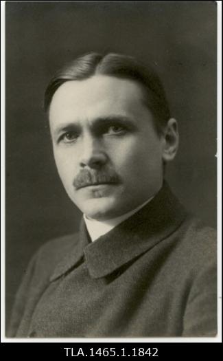 Hellat, Aleksander, oli Tallinna linnapea november 1918-mai 1919.